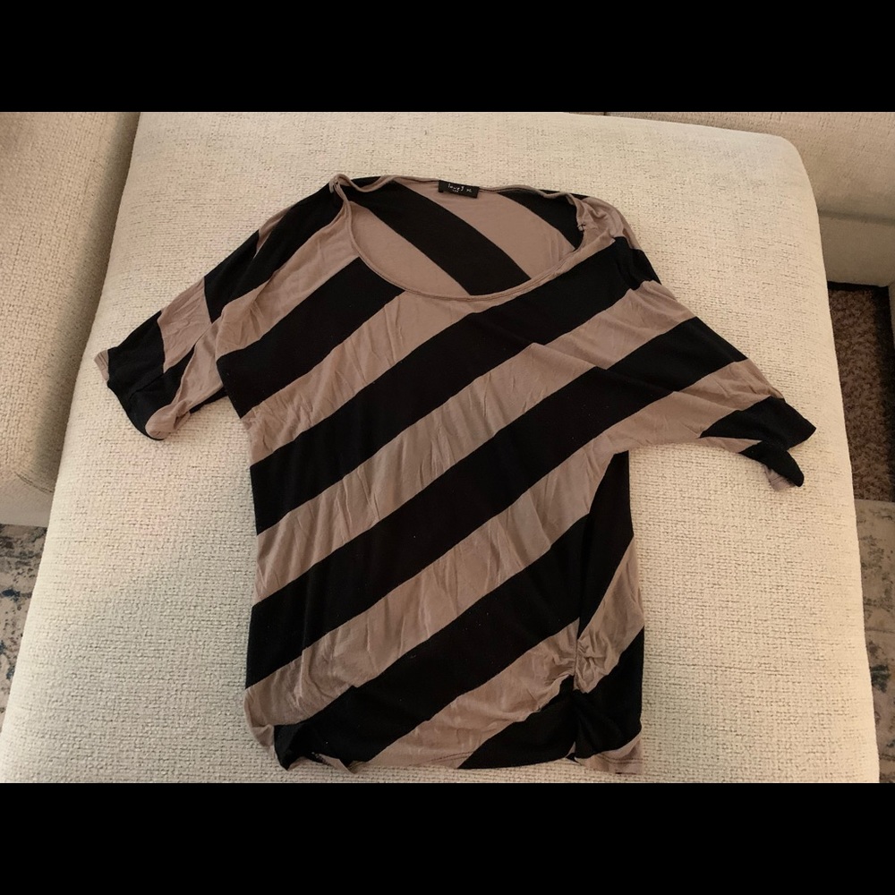 Mid Sleeve Top